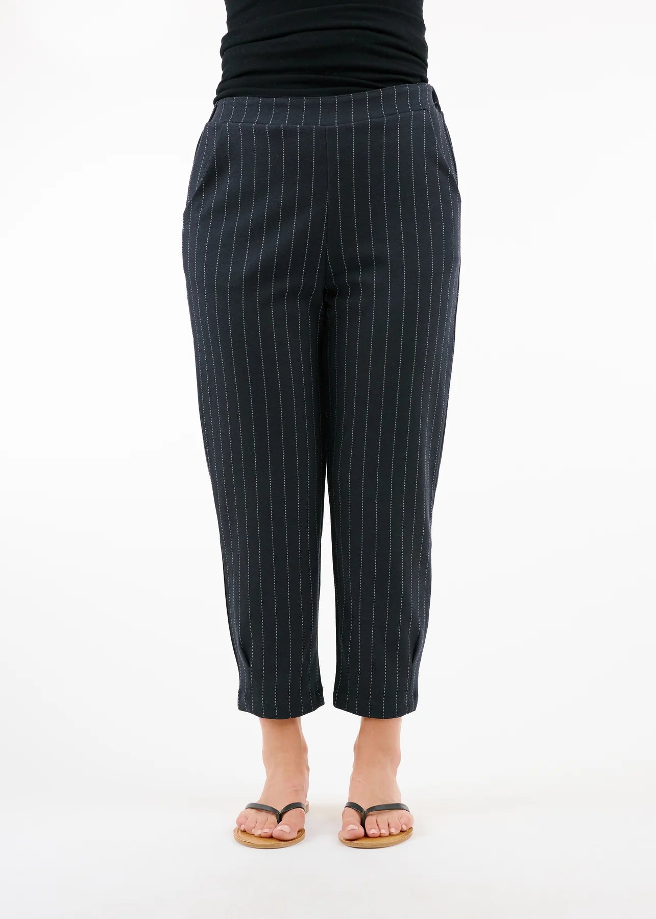 Hydra Crop Pant Navy 12710