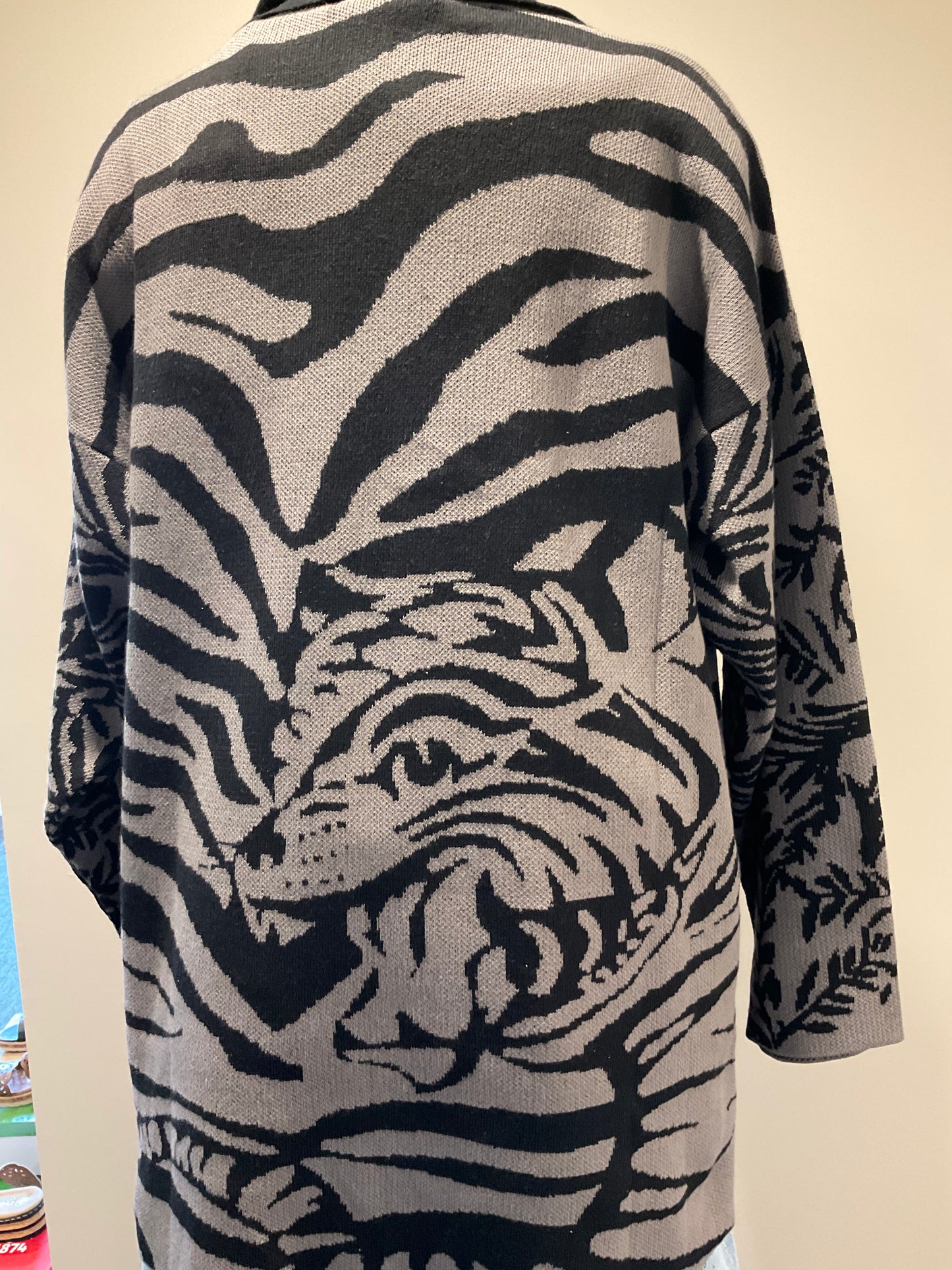 Tiger Cardigan 5336