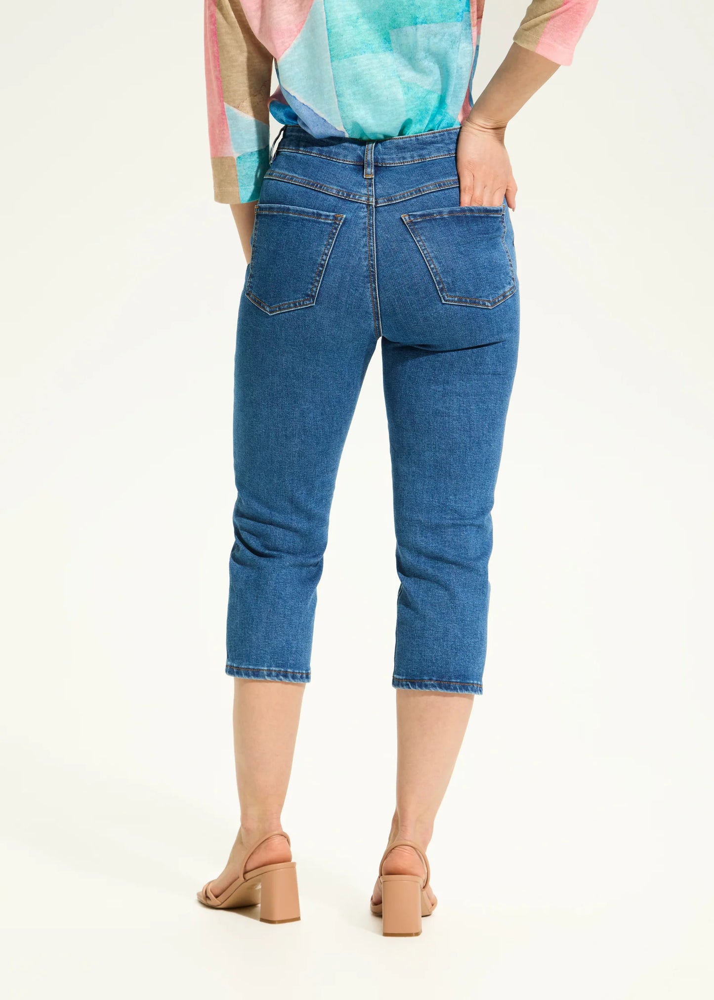 Suzanne Denim Capri, Medium Wash - 6970115