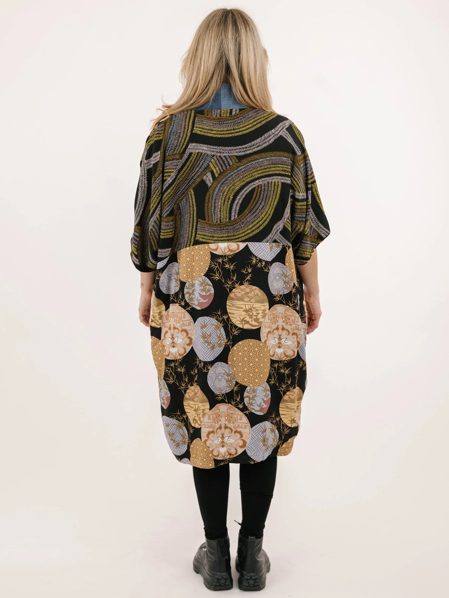 Explore Reversible Kimono 5618