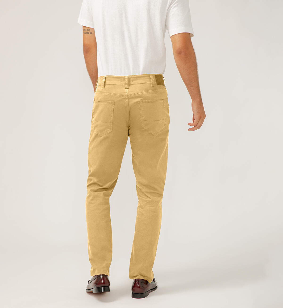Eddie Classic Athletic Fit Tapered Leg Essential Twill Pants Tan M63915CBT654