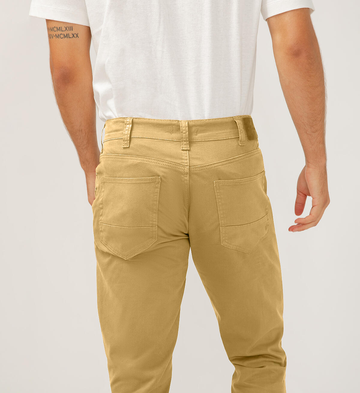 Eddie Classic Athletic Fit Tapered Leg Essential Twill Pants Tan M63915CBT654