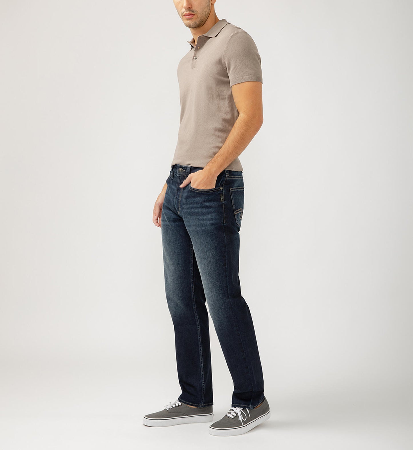 Eddie Classic Athletic Fit Tapered Leg Jeans M63915SDK428